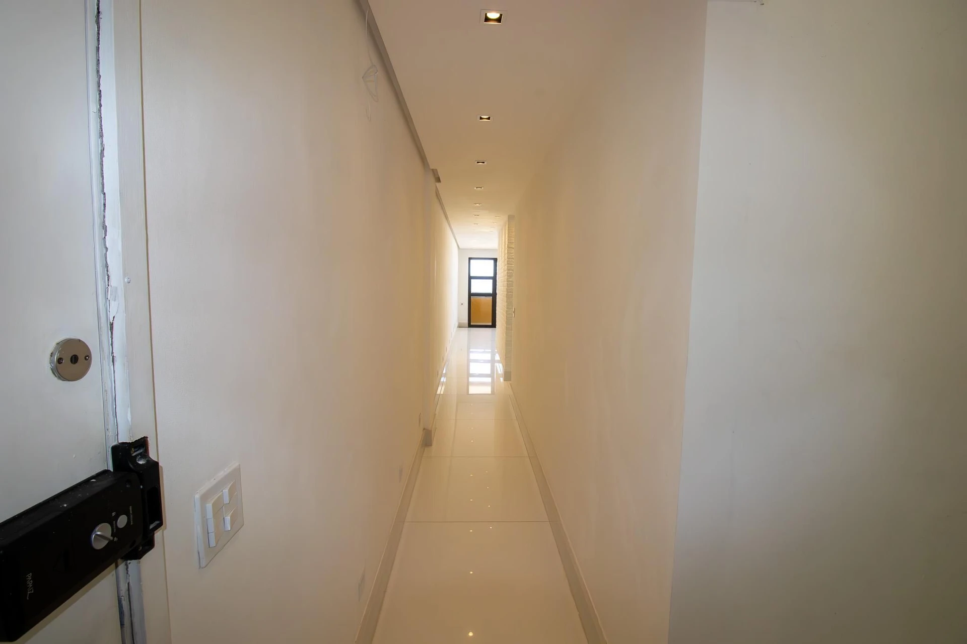 Apartamento, 105 m², com janelas do piso ao teto — photo 19