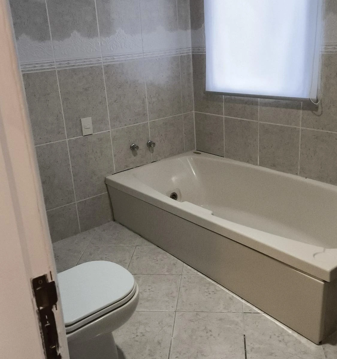 Casa com 4 suítes e 350 m², cozinha com fogão a gás — photo 18
