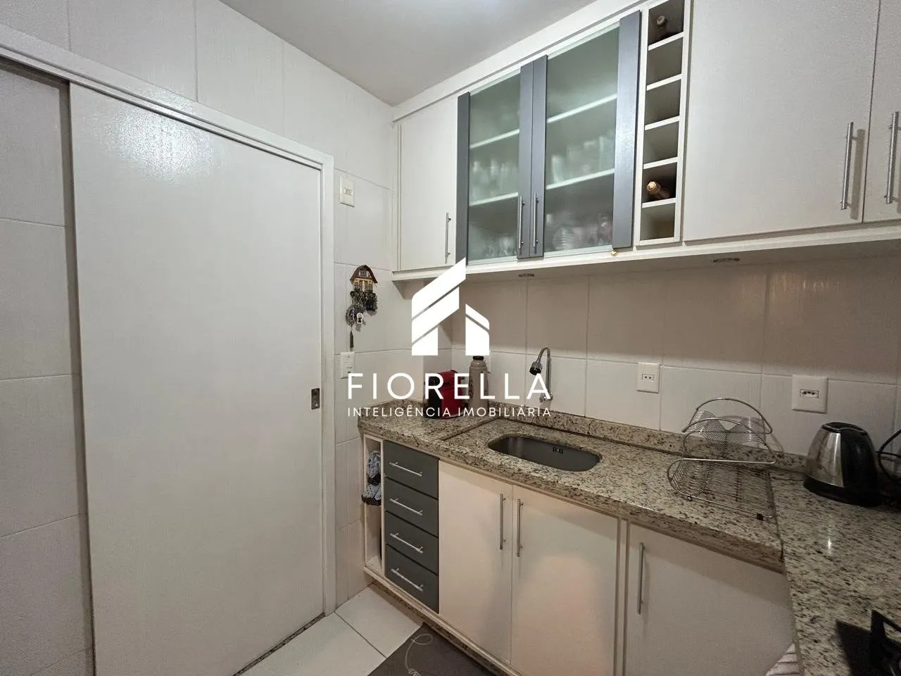 74 m² apartment with a home office and a washing machine — photo 8