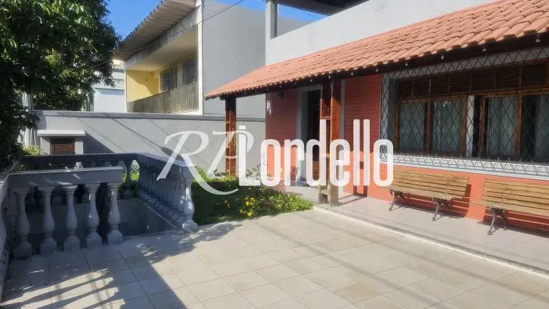 Casa mobiliada com 359 m², 3 dormitórios e 3 banheiros — photo 16