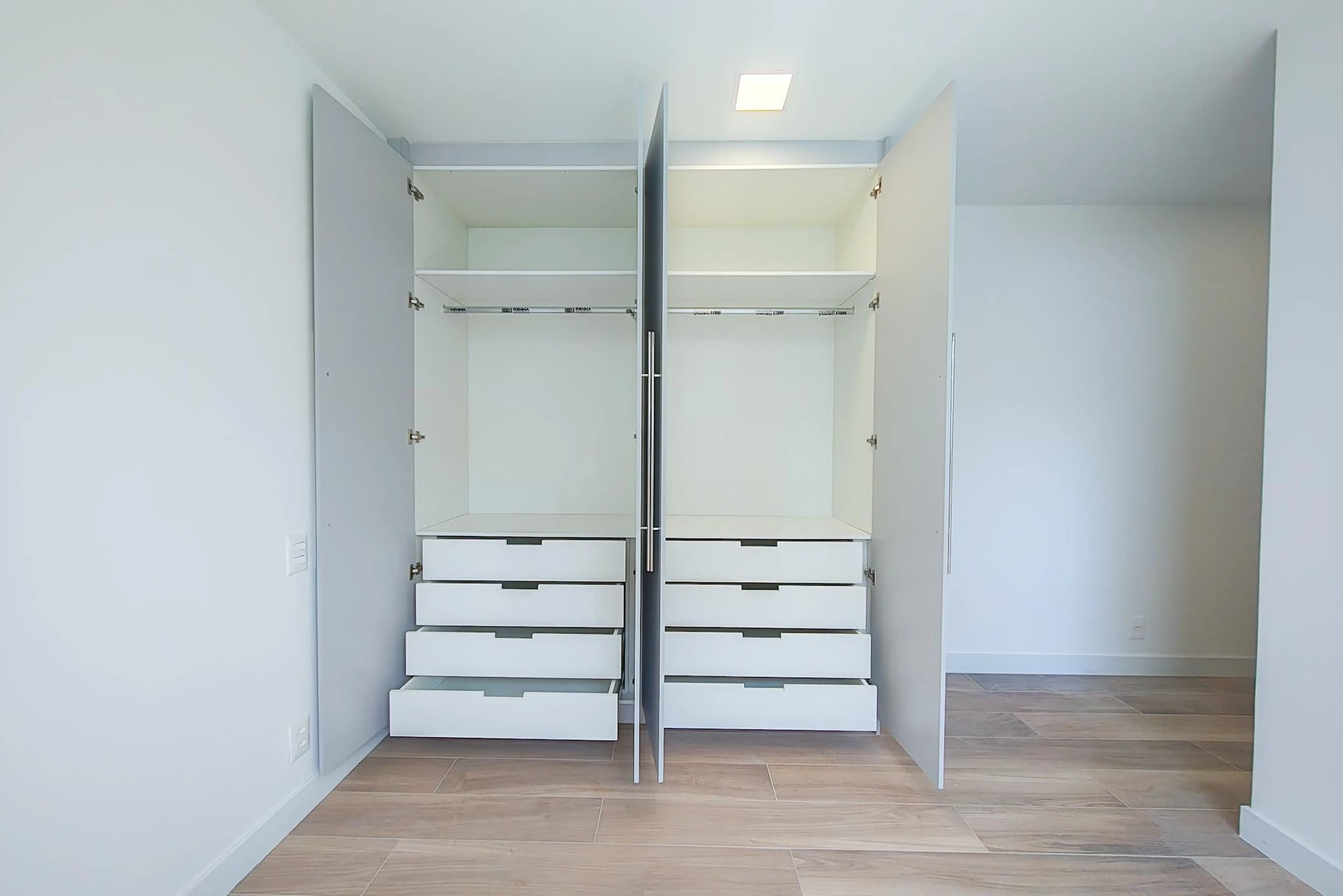 Apartment, 143 m², with a grill on the balcony — photo 24