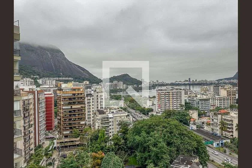 57 m² apartment with 2 bedrooms and a balcony — photo 4