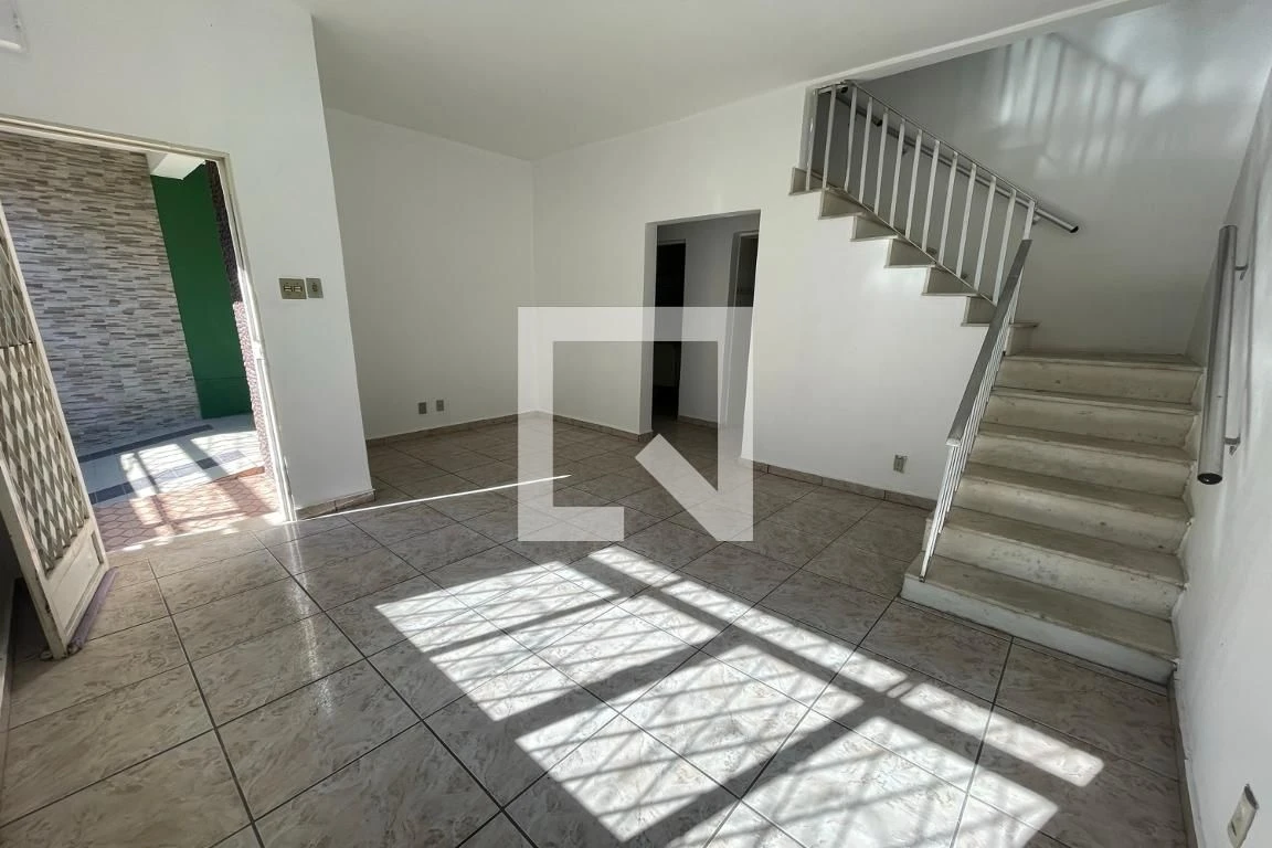 Casa para alugar com 4 quartos, varanda e quintal — photo 8