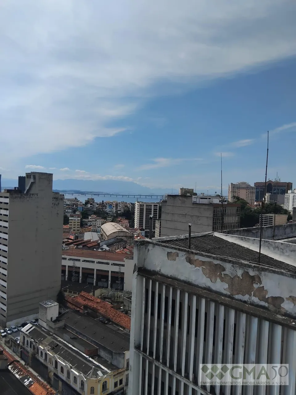 Apartamento de 1 quarto com cozinha compacta e varanda — photo 14