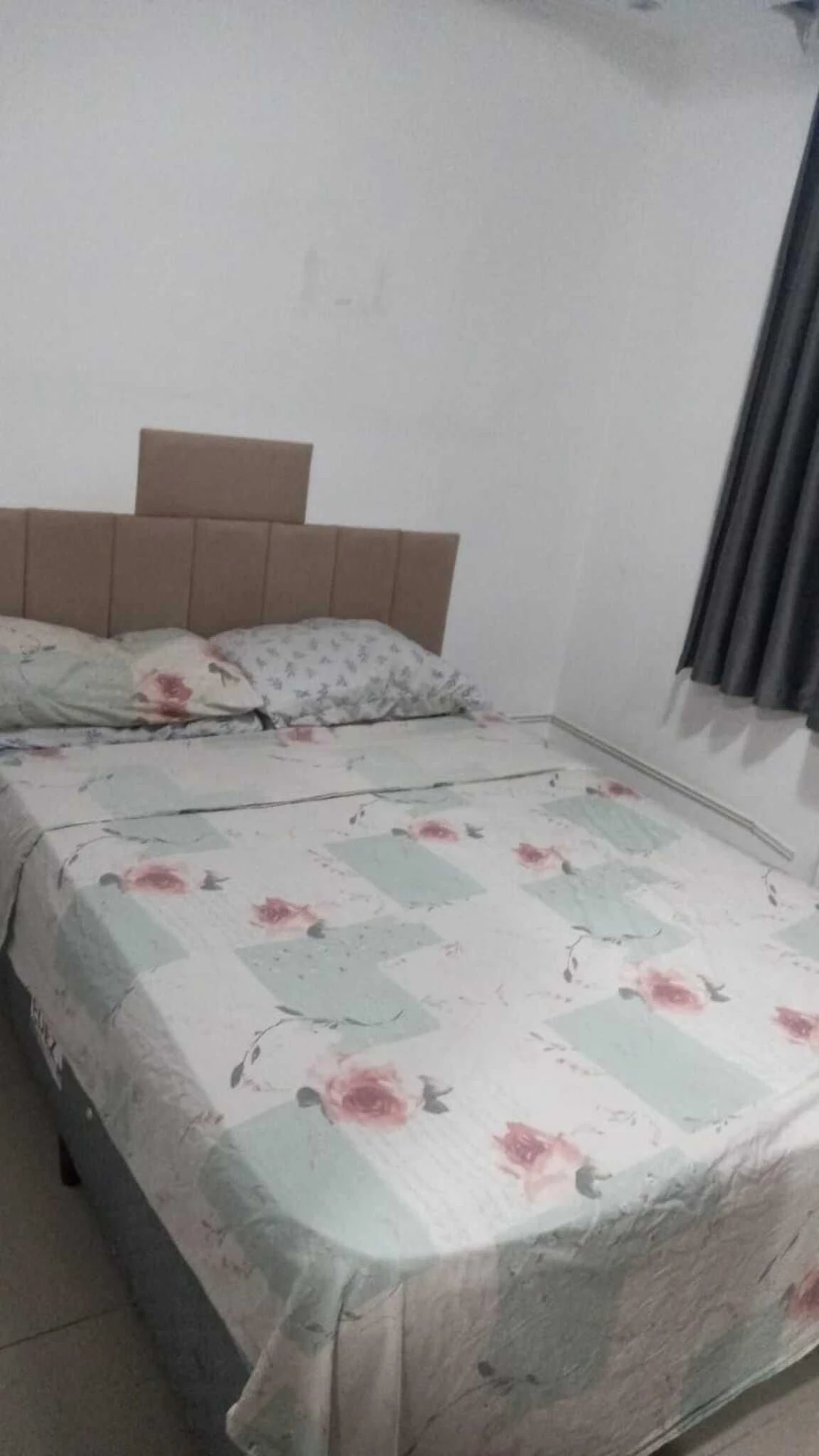 Apartamento amueblado de 2 dormitorios con ducha de vidrio — photo 19