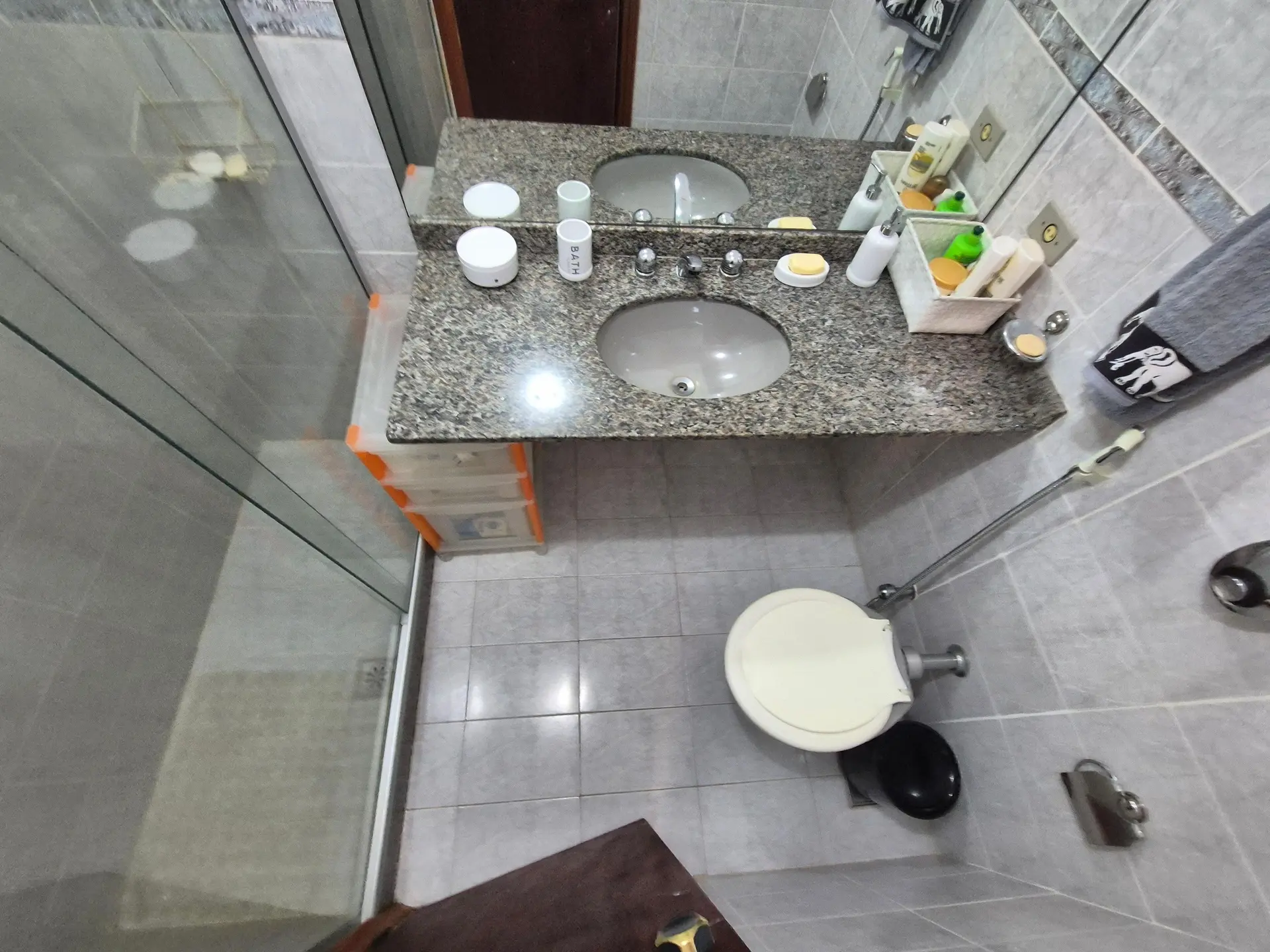 Glass-enclosed balcony in a 2-bedroom apartment, 84 m² — photo 14