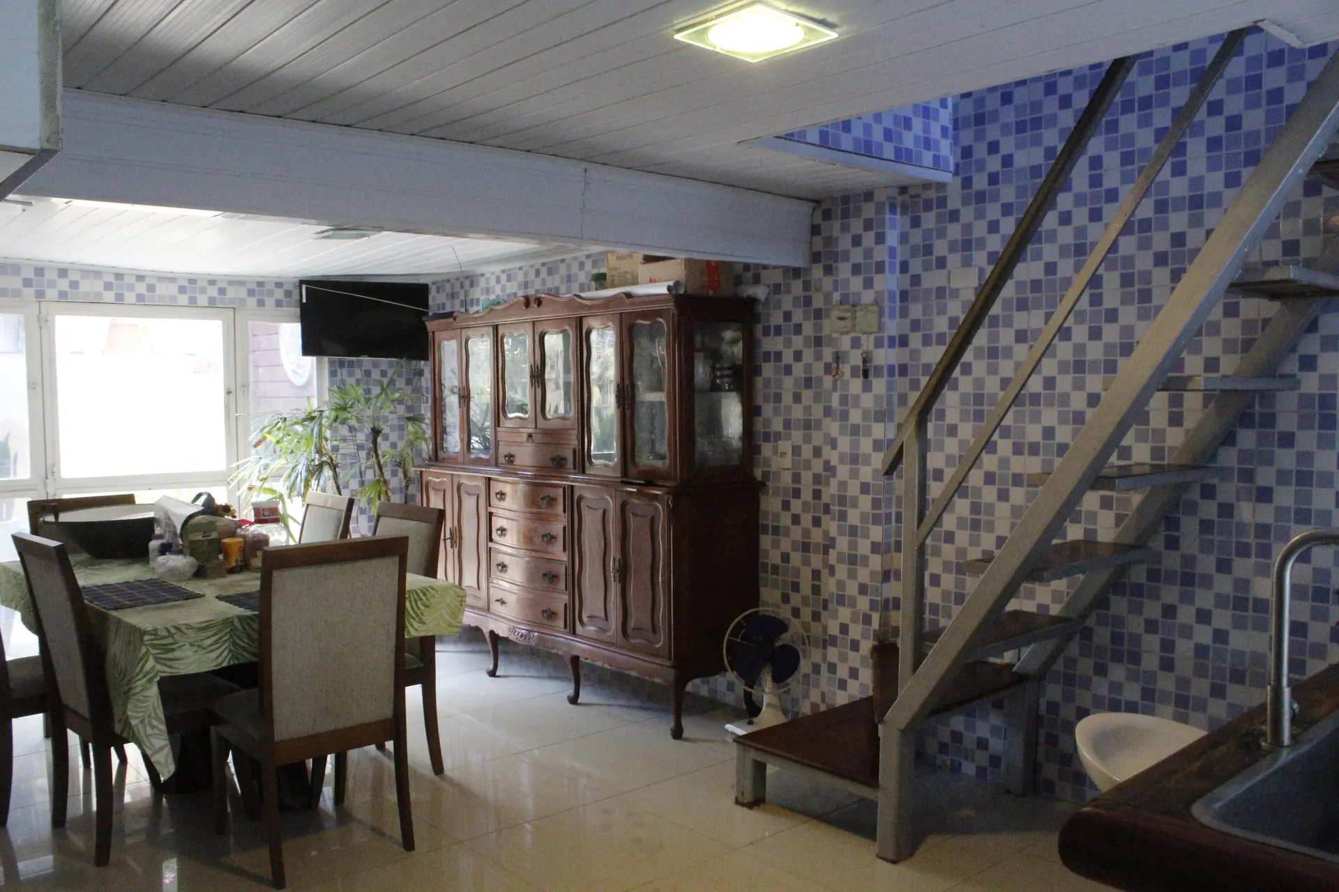 Furnished 4-bedroom house with private balcony — photo 30