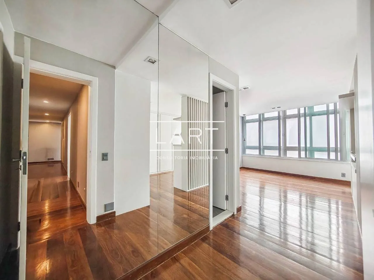 Furnished apartment, 465 m², with a water view — photo 30