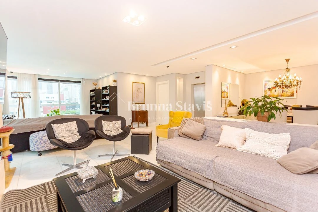 Furnished apartment of 379 m² with 3 en-suite suites — photo 19