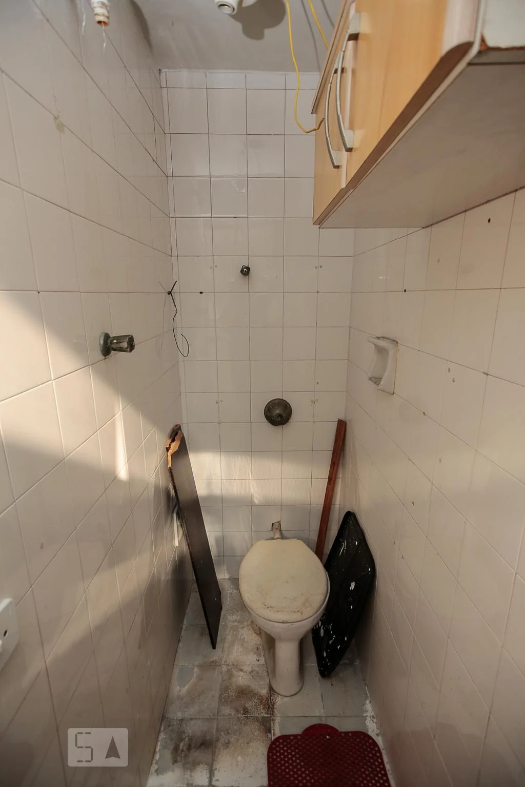 Wood or laminate floors in a 3-bedroom apartment, 88 m² — photo 24