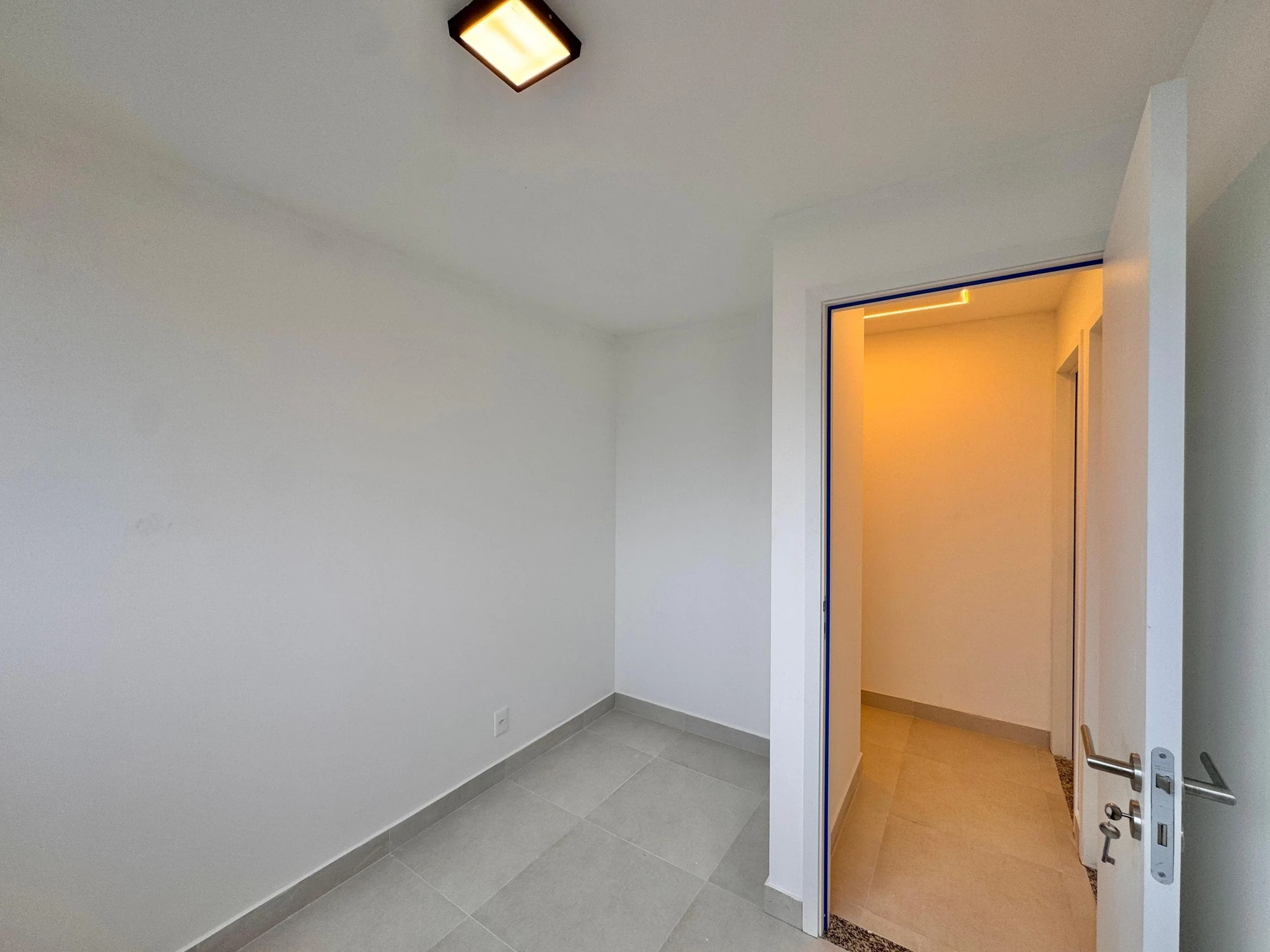 Apartamento amueblado de 3 dormitorios con balcón — photo 75