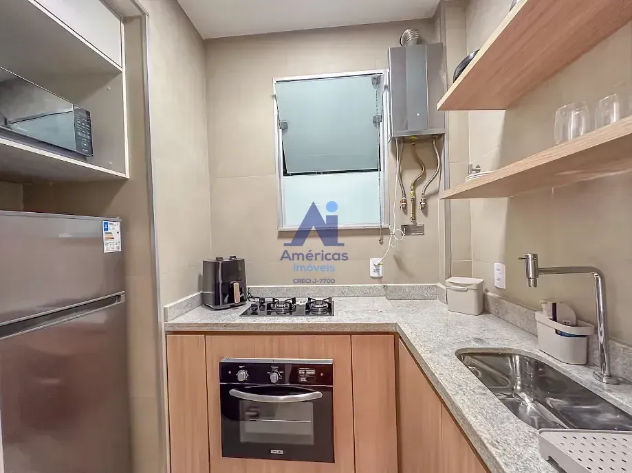 Furnished 1-bedroom apartment with floor-to-ceiling windows — photo 12
