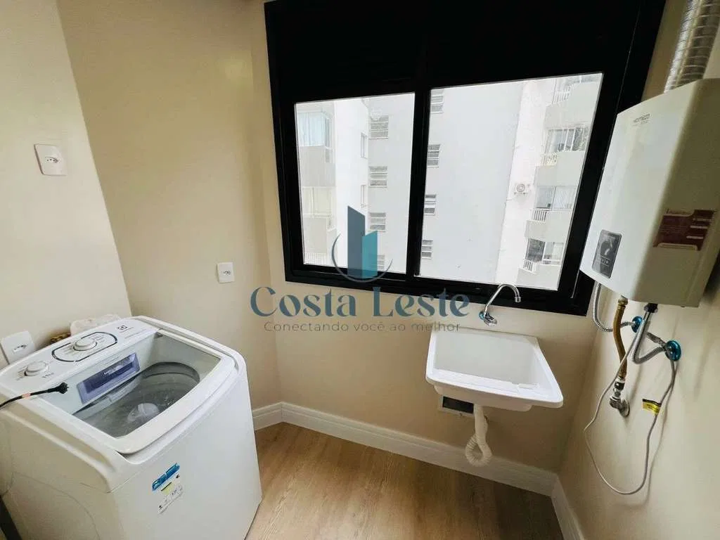Apartment, 78 m², with a water view — photo 4