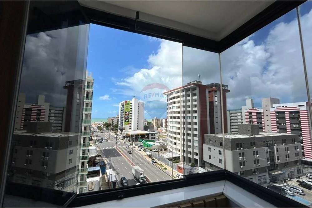 Furnished apartment, 132 m², with a glass-enclosed balcony — photo 32