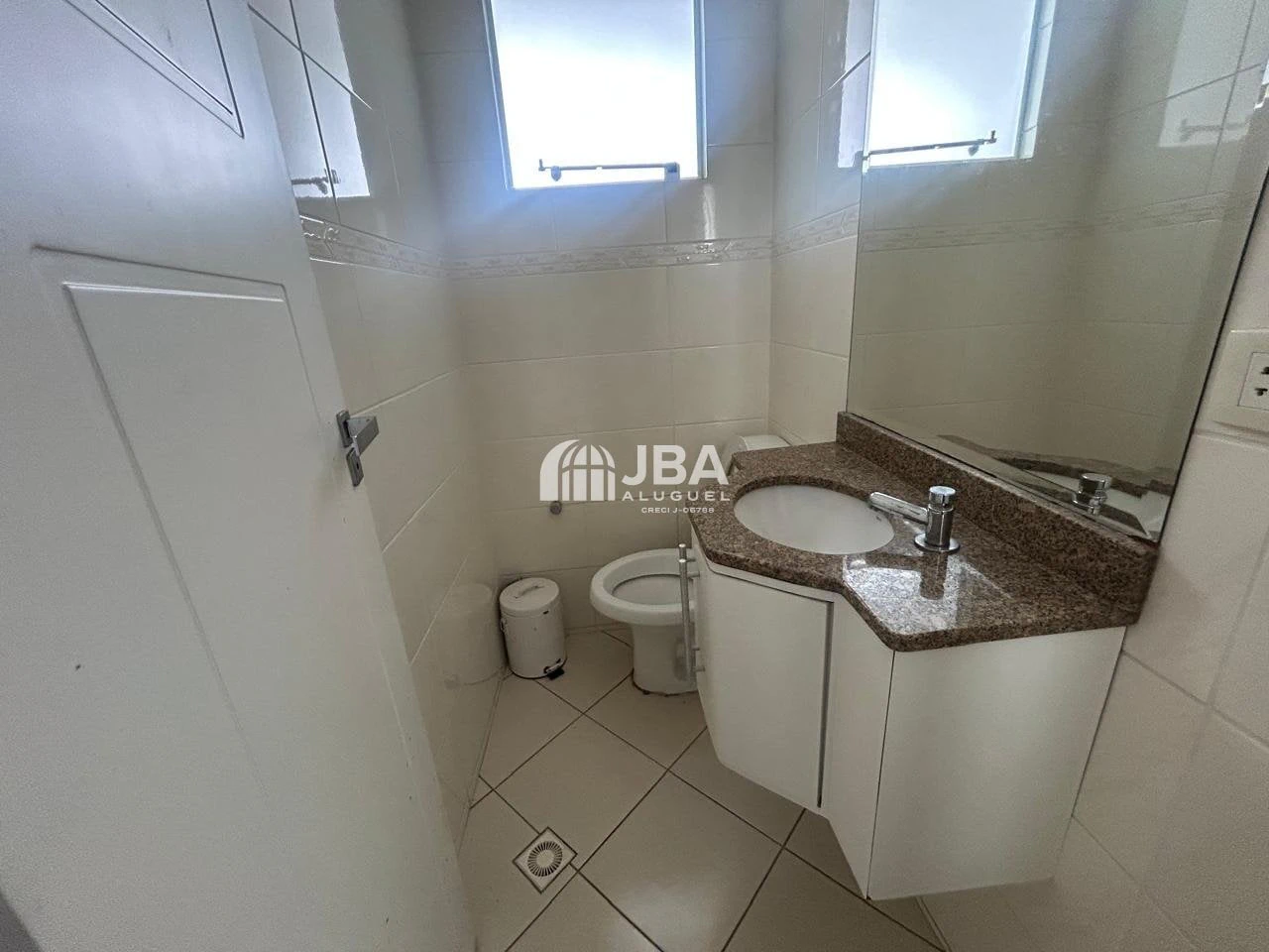 4-bedroom house with a private BBQ — photo 12