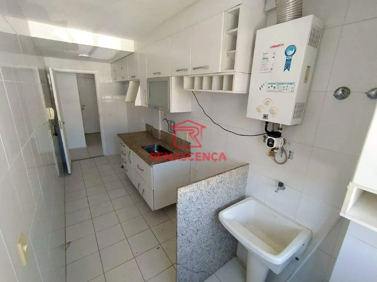 Квартира с 3 спальнями и балконом с зоной стирки — photo 15