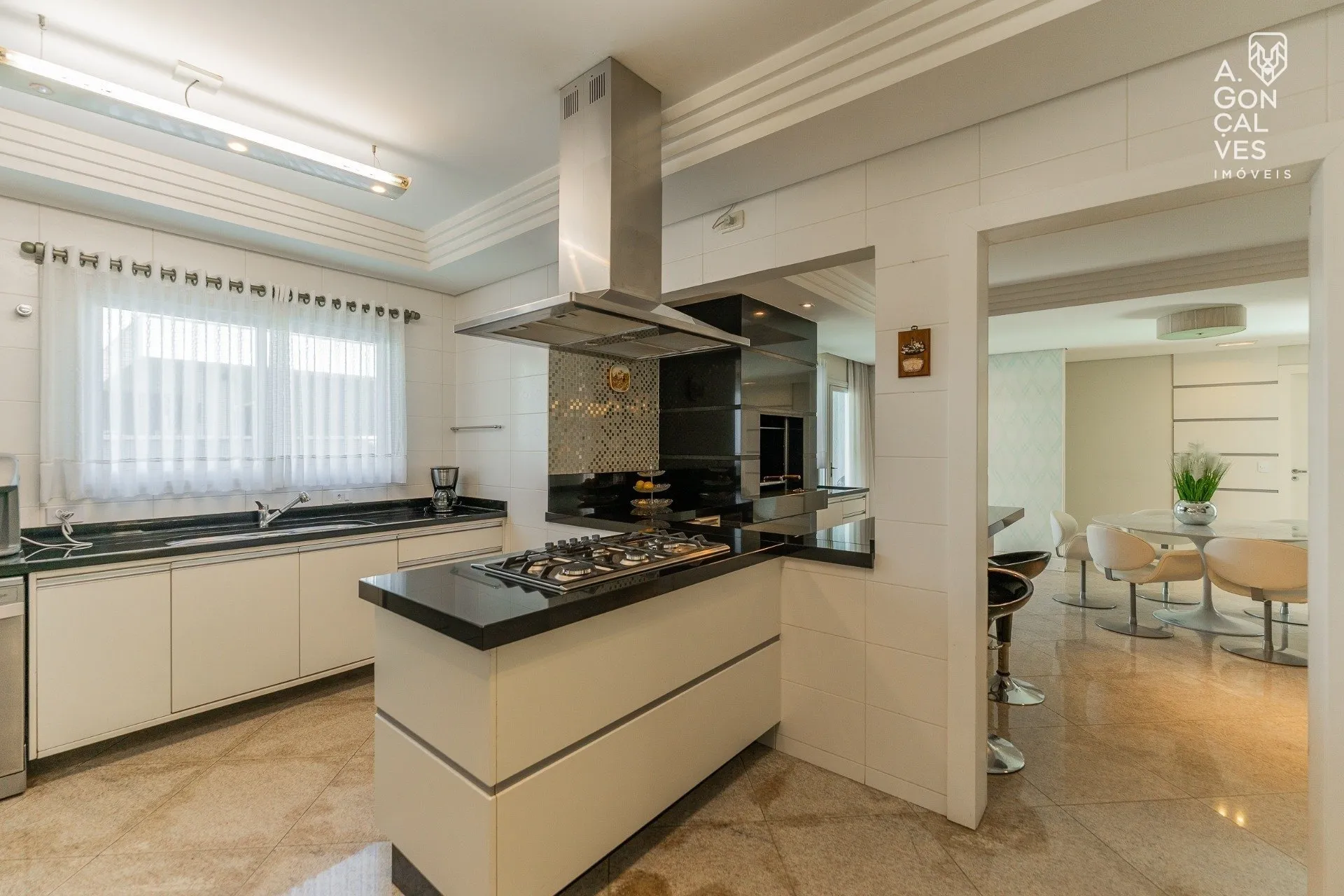 Furnished house with 3 bedrooms and 5 bathrooms — photo 11