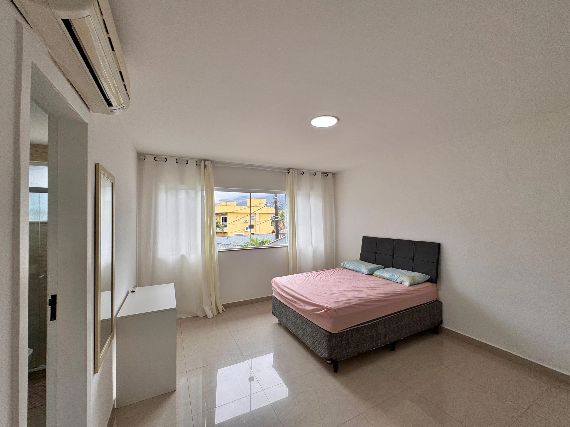 Casa mobiliada com 6 quartos e 6 banheiros — photo 49