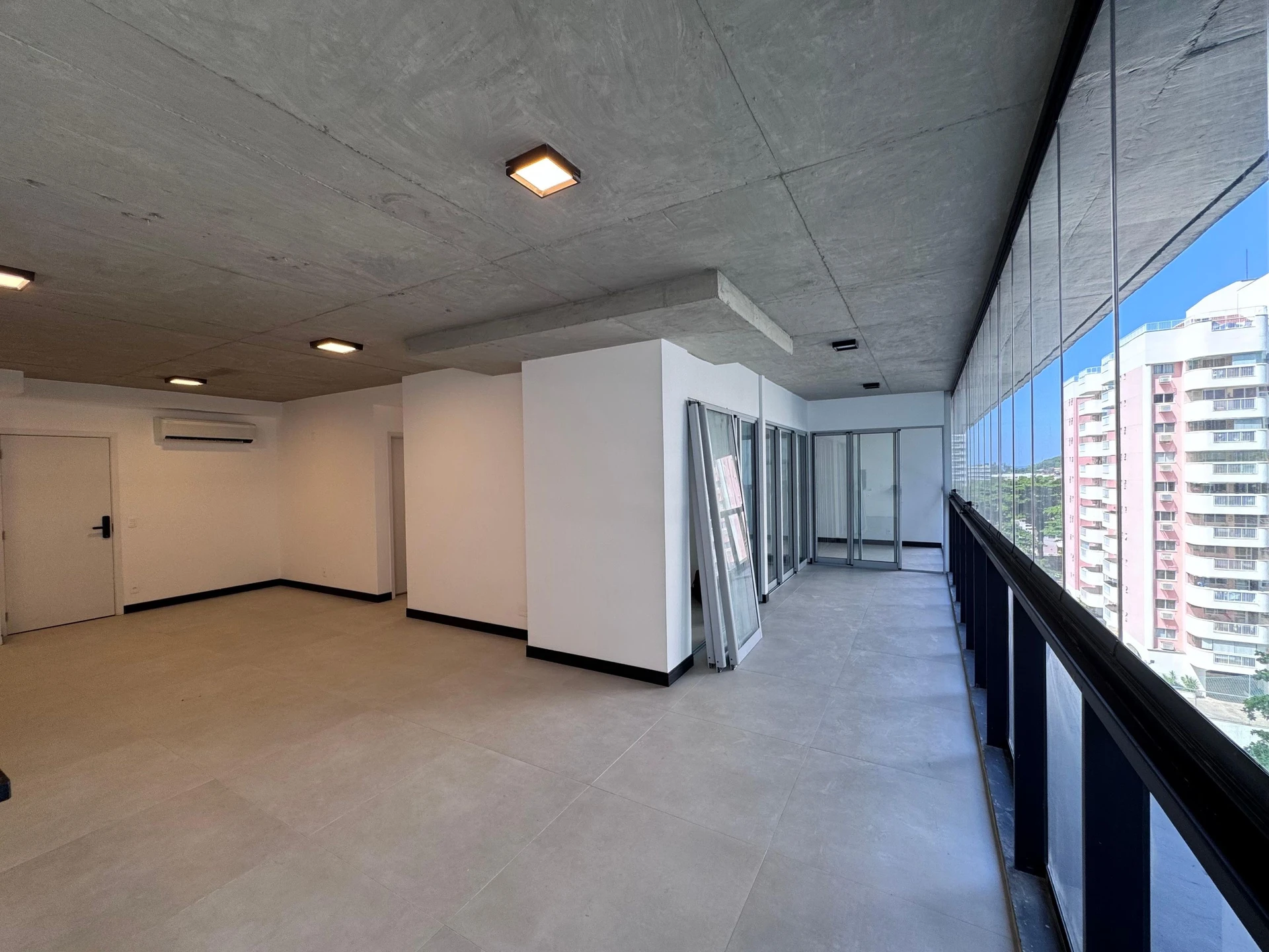 Rental apartment with 3 bedrooms and 2 bathrooms — photo 11