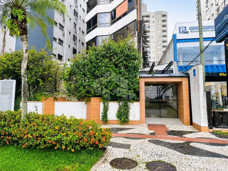 Departamento de 4 dormitorios con ventanales de piso a techo — photo 41