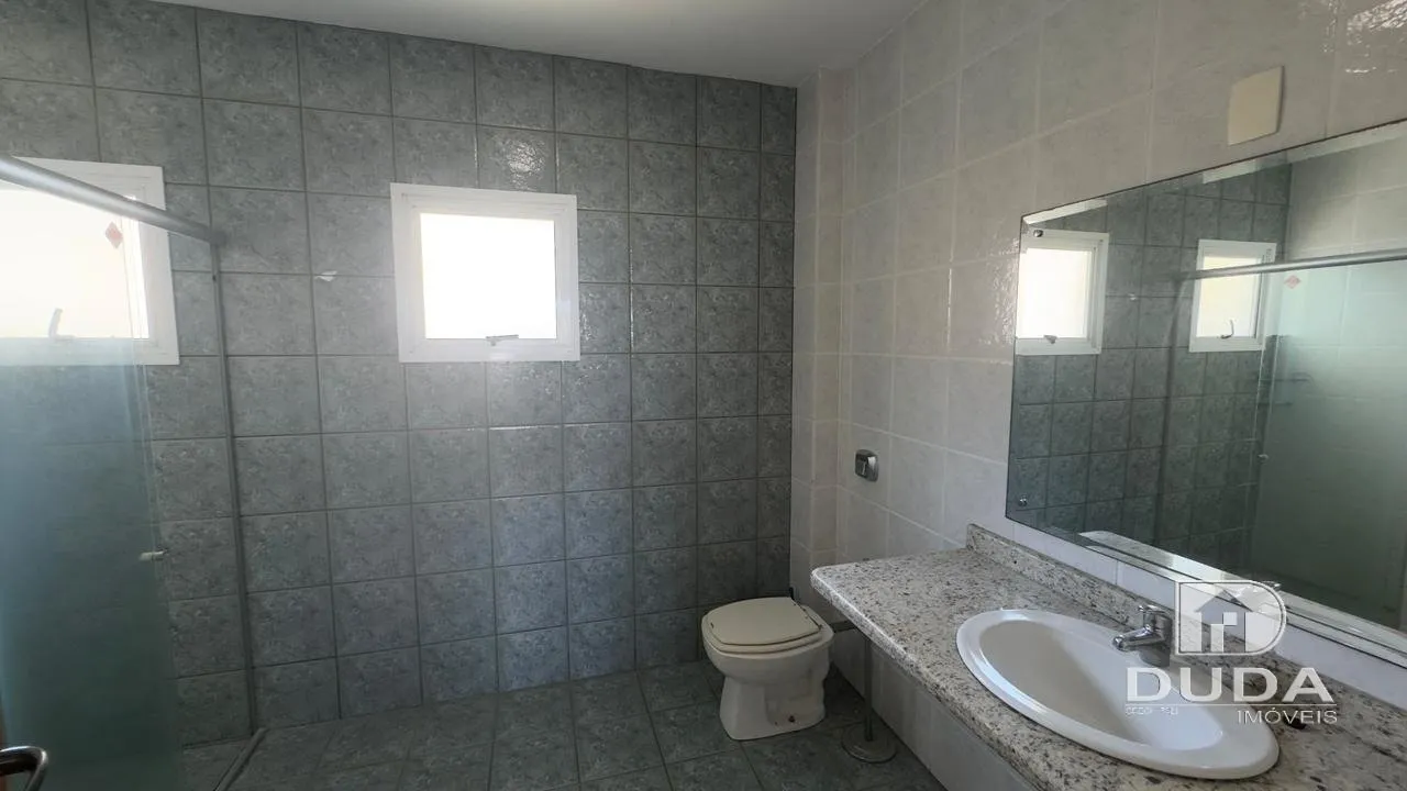 Casa con 3 dormitorios, 4 baños y jardín privado — photo 15