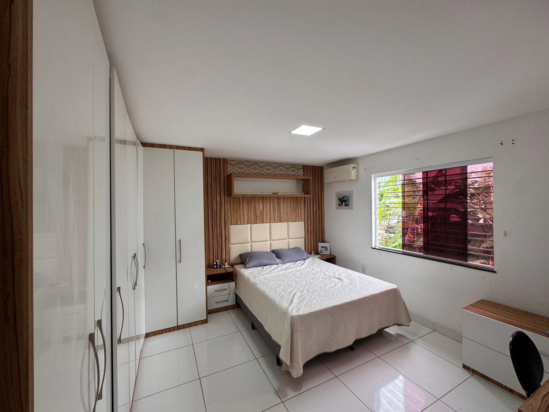Home office in a 2-bedroom house, 153 m²