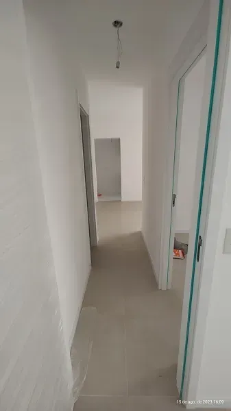 Apartamento sem mobília com vista para a cidade e montanhas — photo 24