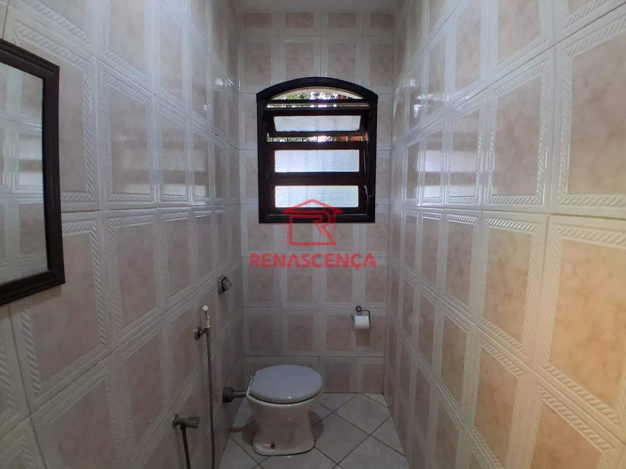 3-bedroom house, all with their own bathrooms, 329 m² — photo 10