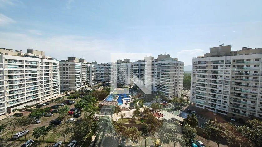 3-bedroom apartment in a building with a gym — photo 18