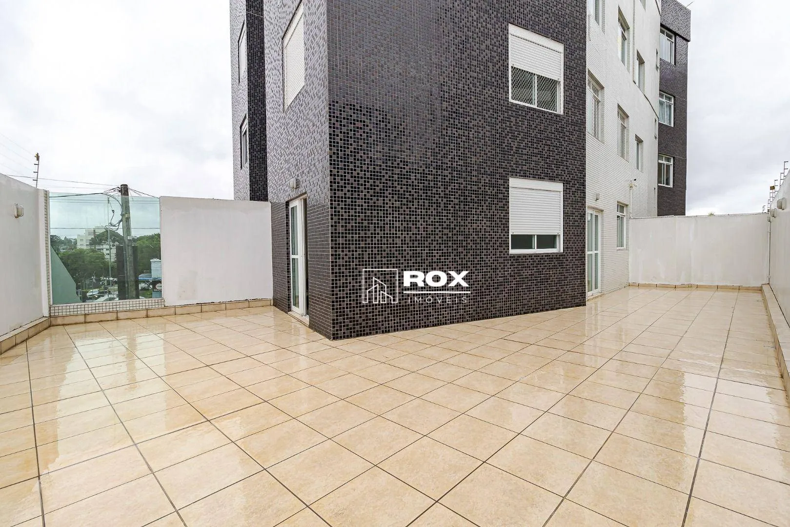 Unfurnished apartment with 2 bedrooms and 99 m² — photo 21