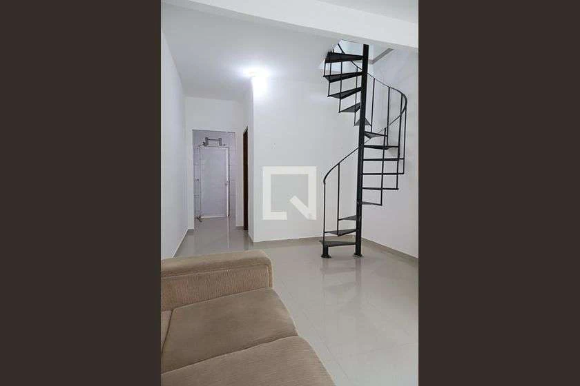 Casa triplex con balcón, 2 dormitorios en suite y 107 m² — photo 5