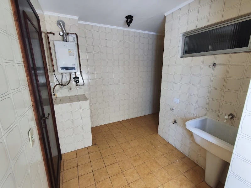 3-bedroom apartment with a suite and 1 parking spot — photo 12
