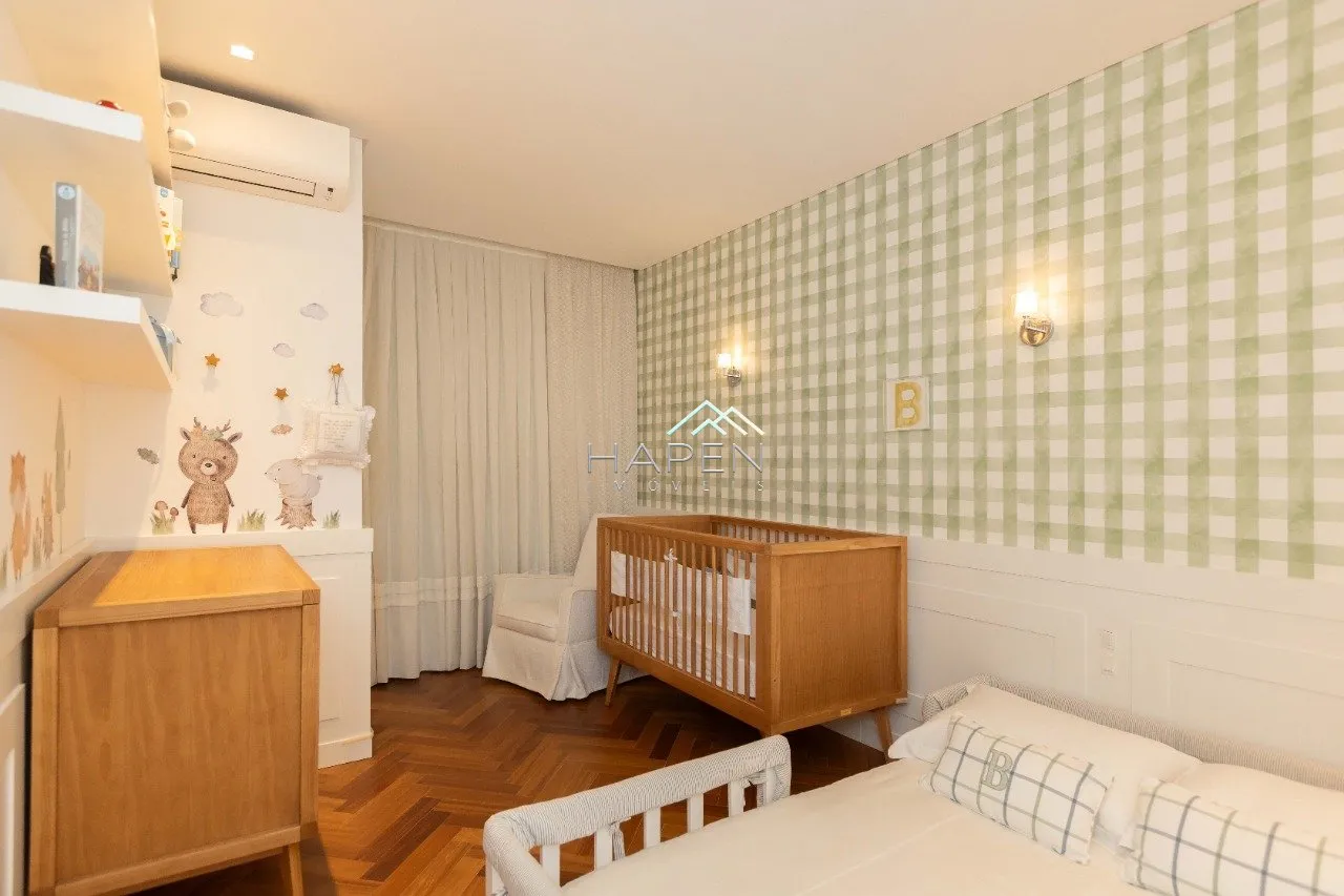 Квартира 215 м² с 3 спальнями-сюитами и 5 ванными — photo 20