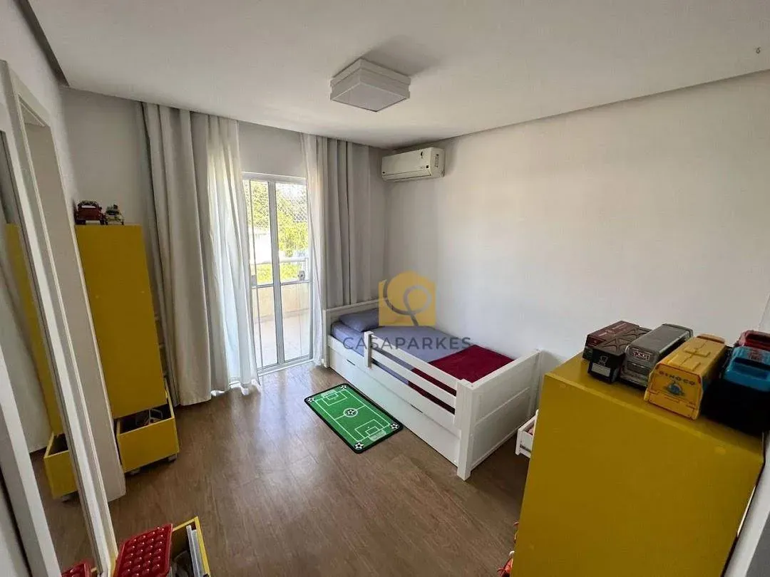 Furnished 5-bedroom house with 270 m² — photo 21
