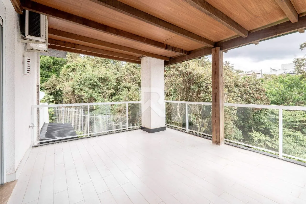 Furnished house with 4 en-suite rooms and 709 m² — photo 39