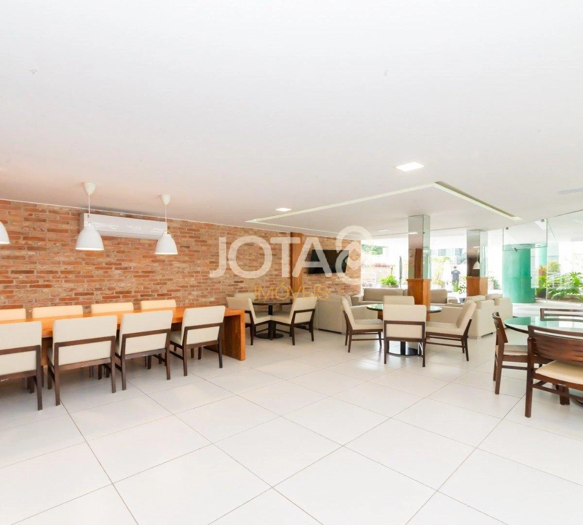 2-bedroom apartment in a building with a gym — photo 34