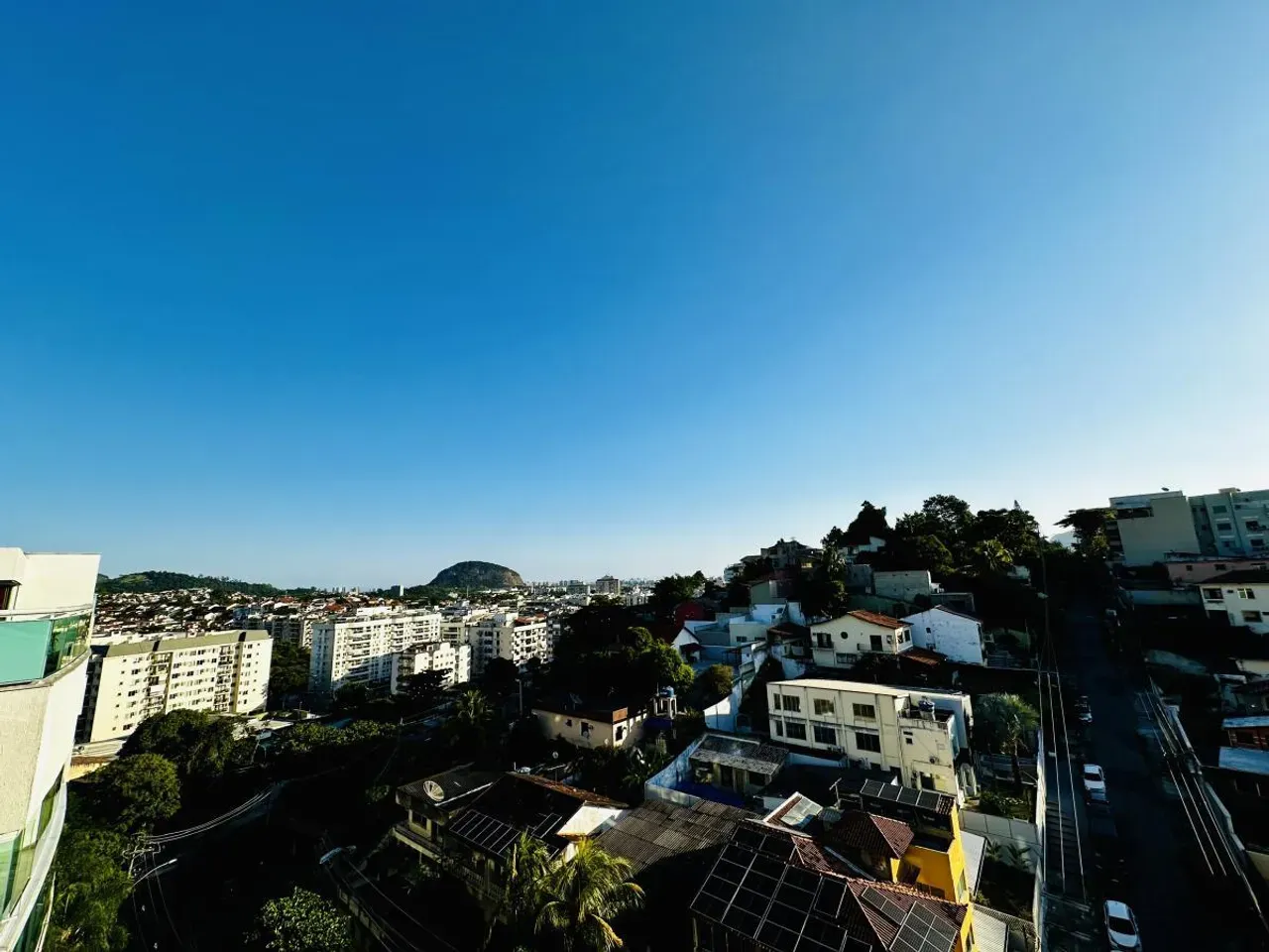Furnished apartment, 198 m², with floor-to-ceiling windows — photo 23