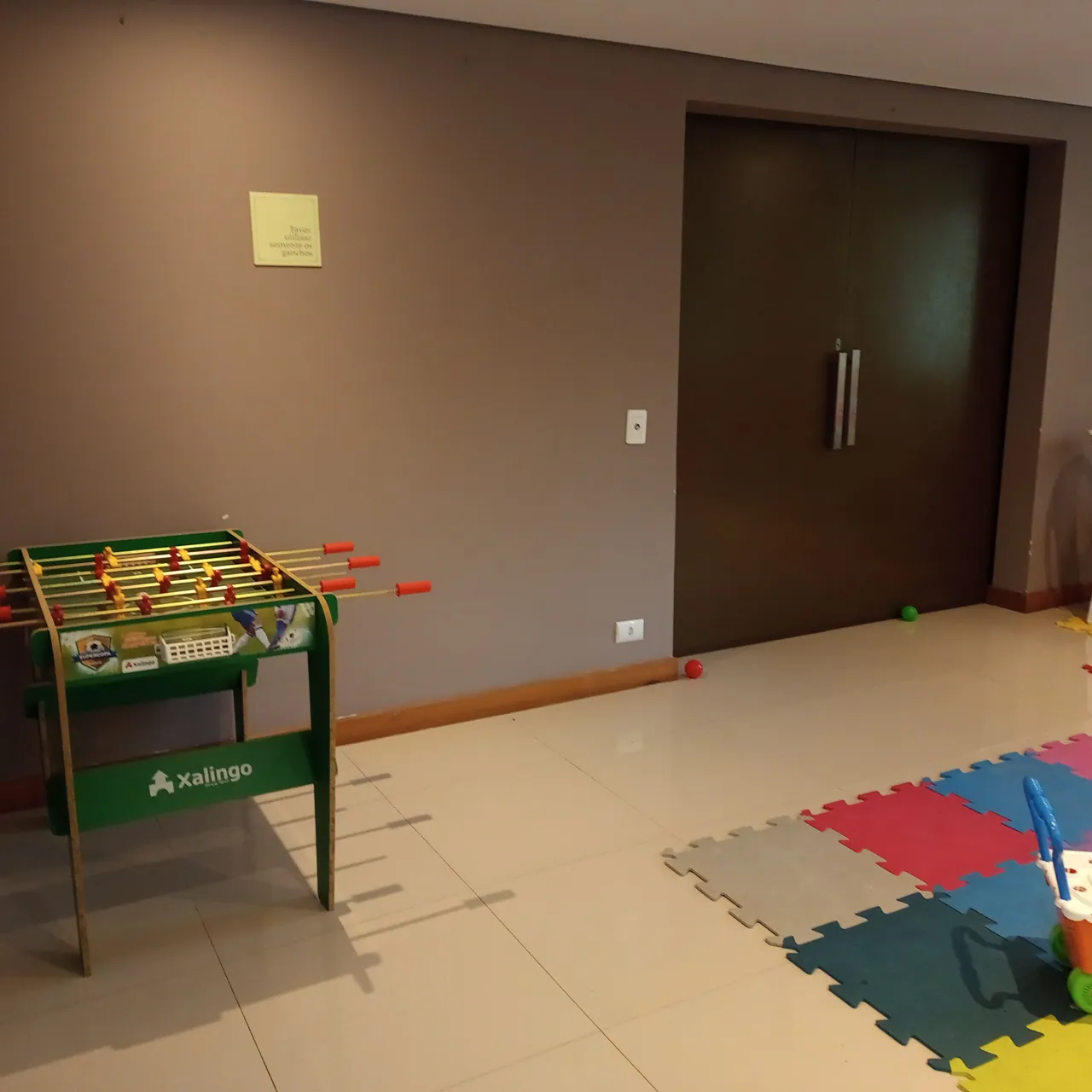 3-bedroom apartment in a building with a gym — photo 16