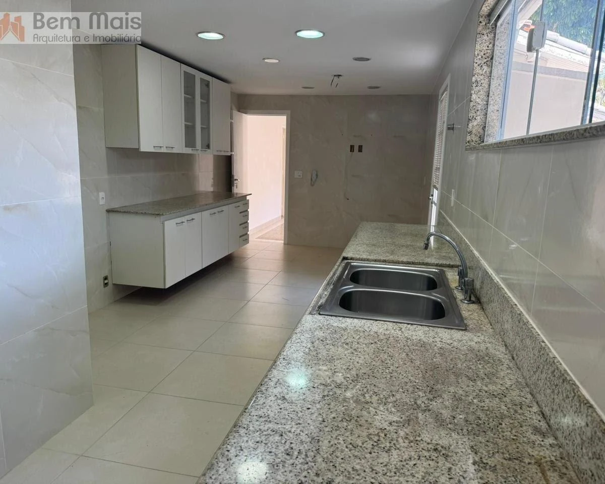 Casa sem mobília com ar-condicionado e 4 quartos — photo 12