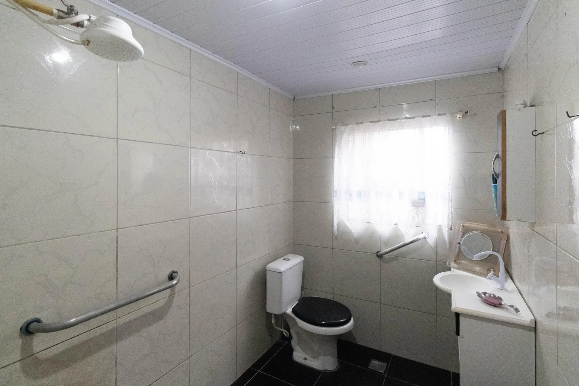 Casa amueblada con 6 dormitorios, 3 baños y jardín propio — photo 17