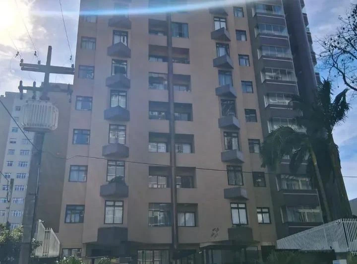 Apartamento com 2 dormitórios, 1 banheiro e 101 m² — photo 5