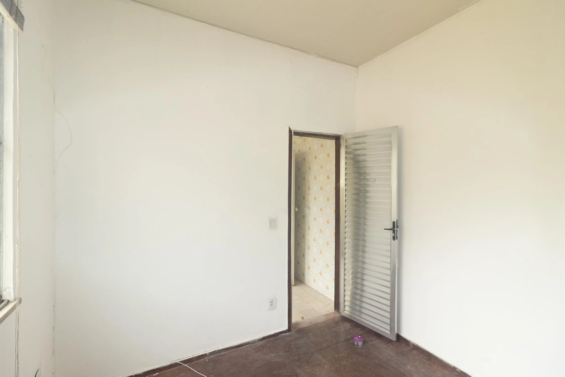 4-bedroom rental house with private garden and parking — photo 43