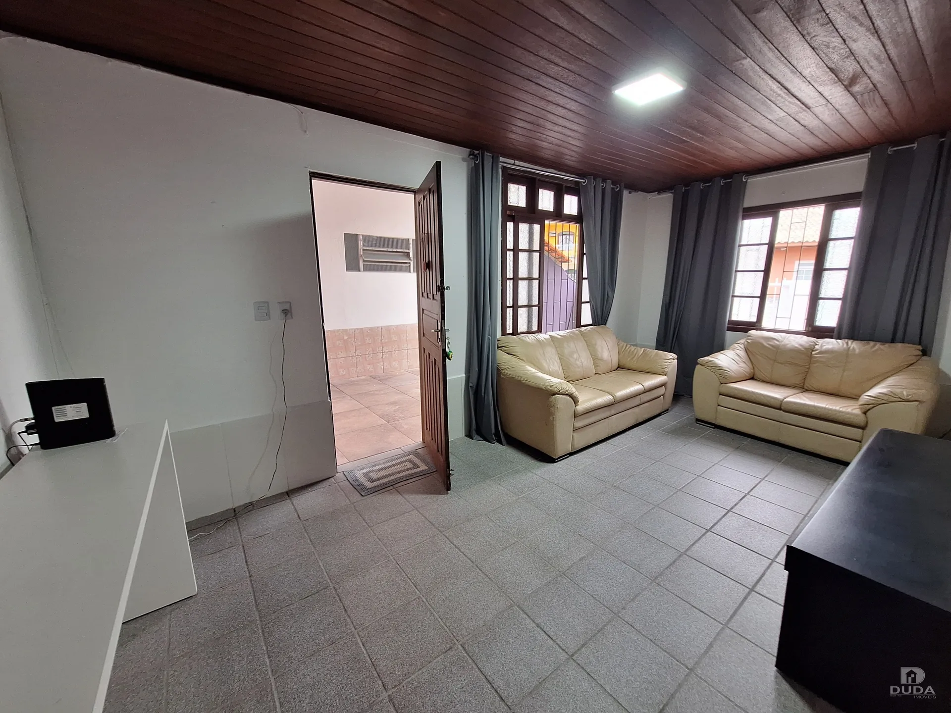 Casa amueblada con cocina cerrada y fogón a gas — photo 6