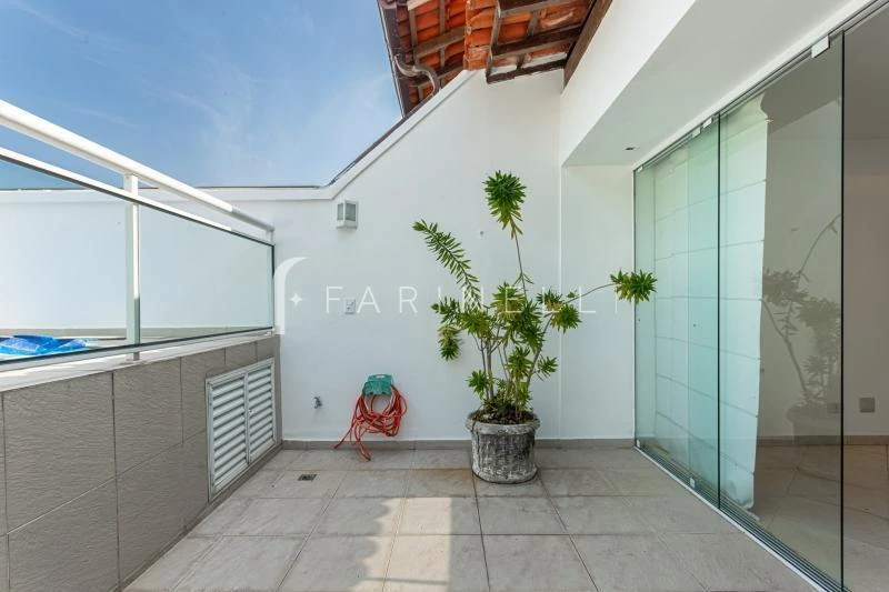 House with 3 bedrooms and 5 bathrooms plus 2 parking spots — photo 32