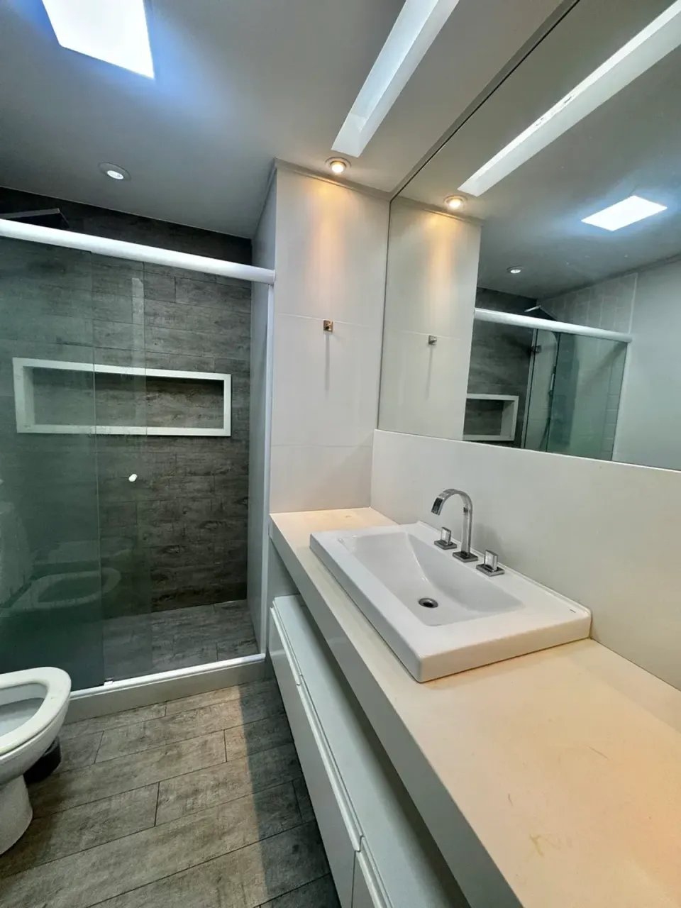 Unfurnished apartment with 3 bedrooms and open kitchen — photo 2