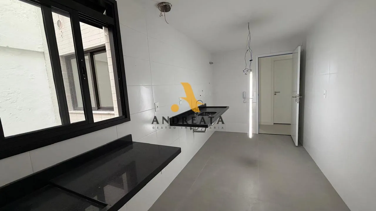 Apartment on the 2nd floor with a water view — photo 33