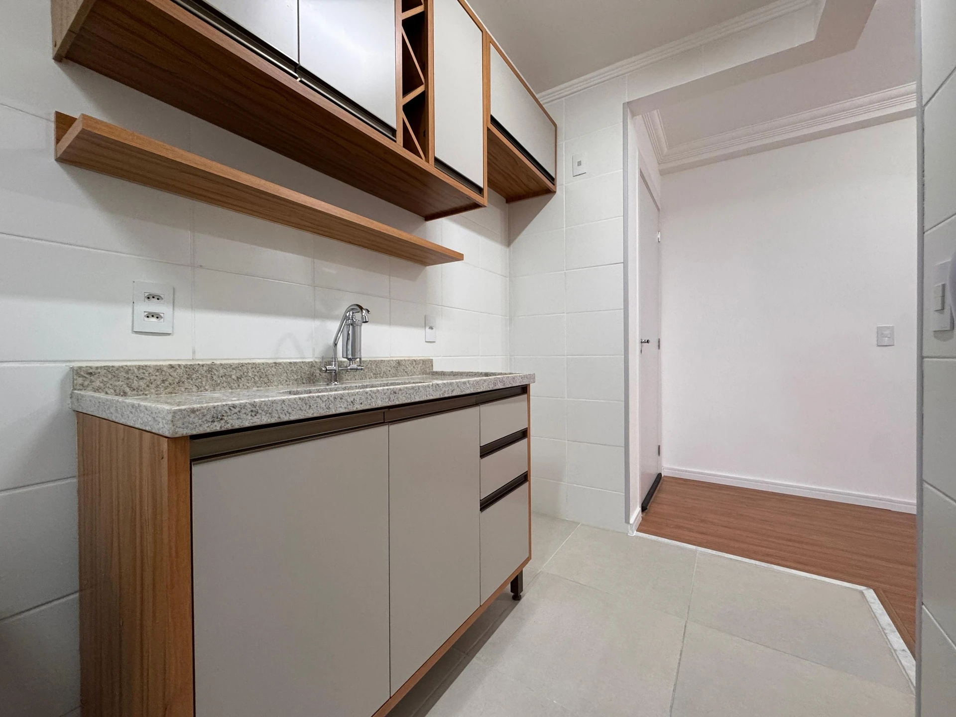 Apartment, 55 m², with wood or laminate floors — photo 13