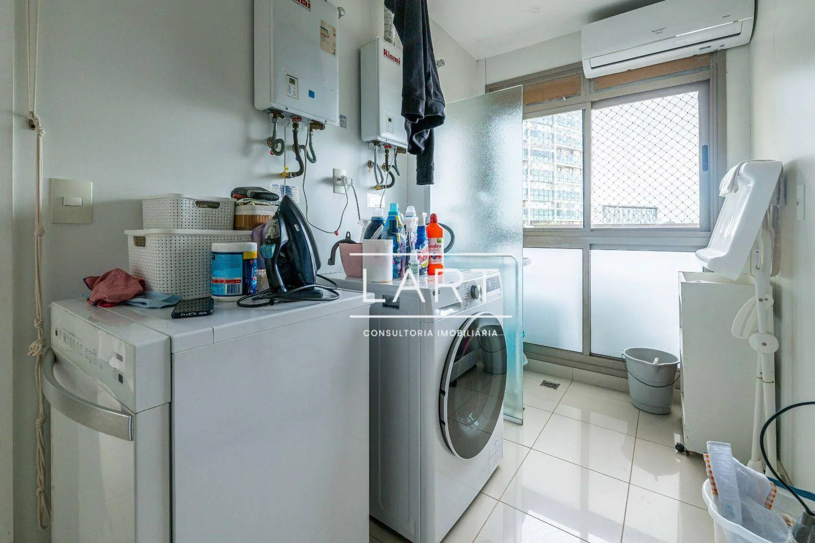 4-bedroom apartment with gas open-plan kitchen and 233 m² — photo 28