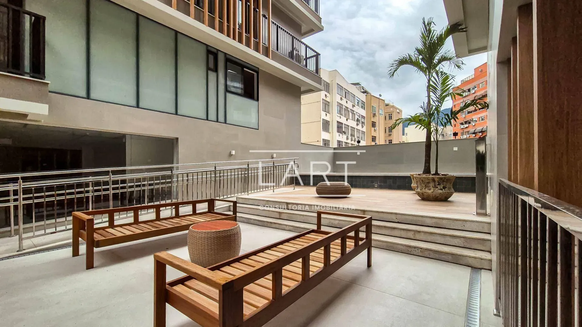 Furnished 100 m² apartment on the 5th floor with 1 parking — photo 21