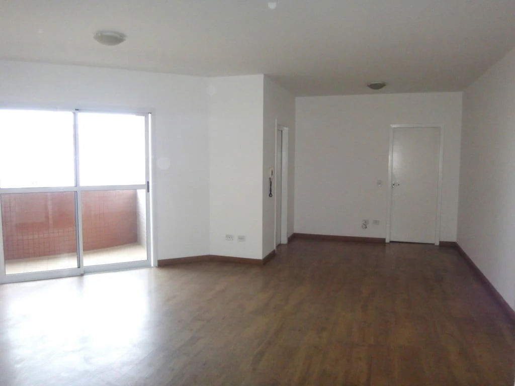 3-bedroom apartment in a building with a sauna — photo 3